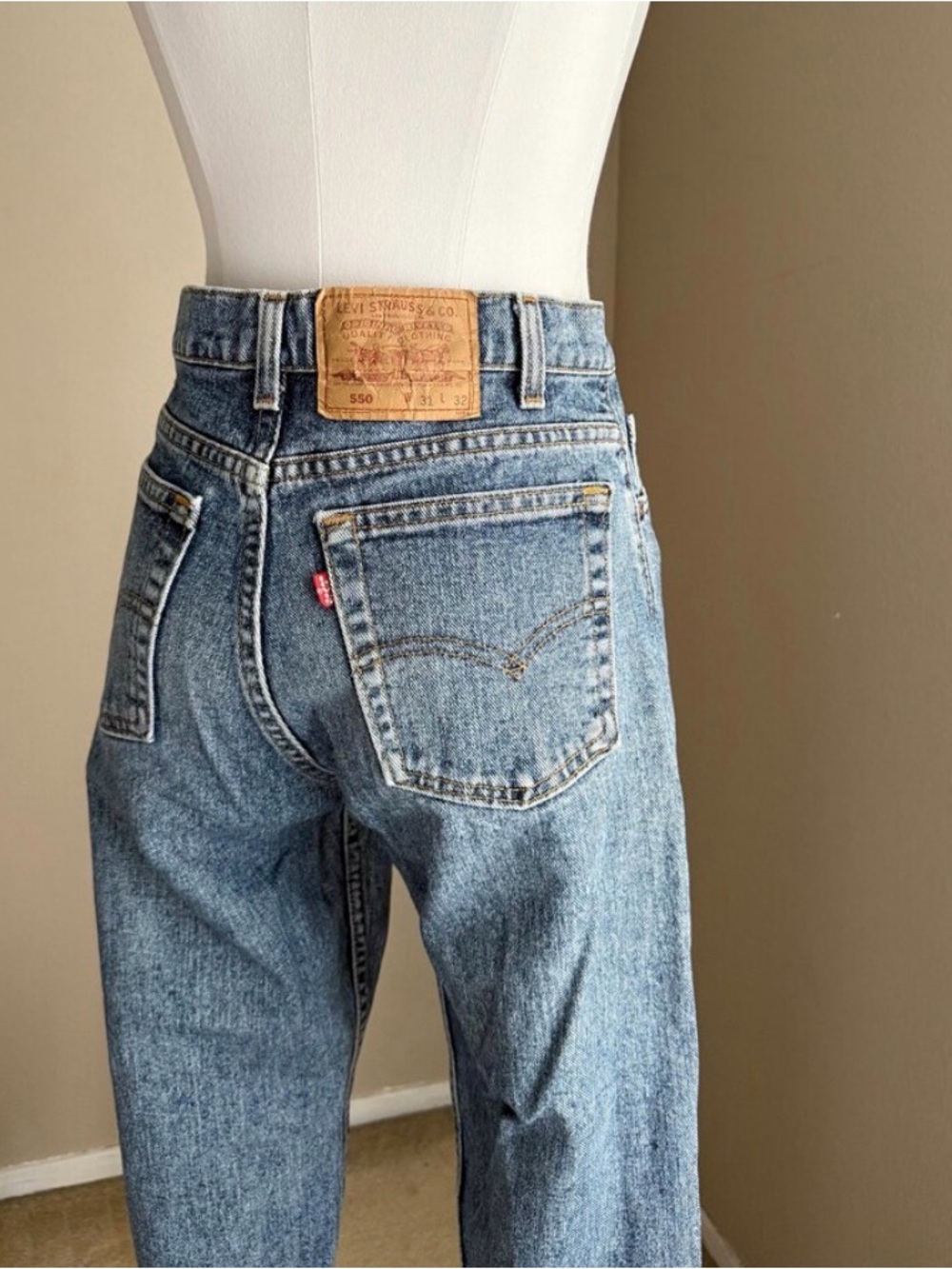 Vintage 90s Levi's 550 Jeans: High-Waisted Relaxed Fit, USA Made - 29x31